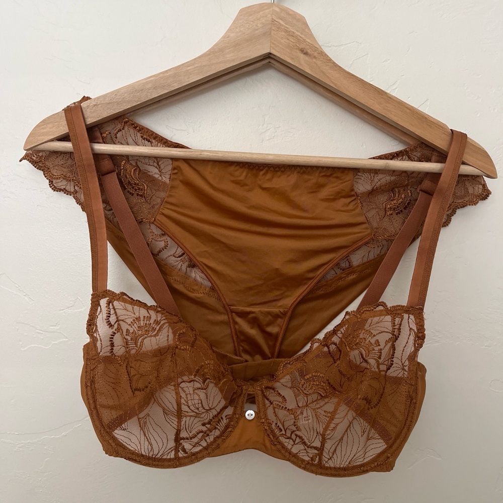 Women's Maison Lejaby Lace Underwire Bra & Bikini Set in rich copper 36D/XL
